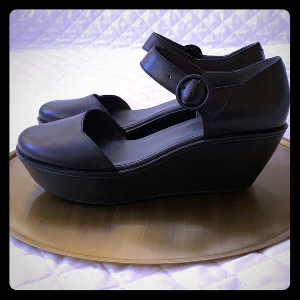 Camper platform sandals